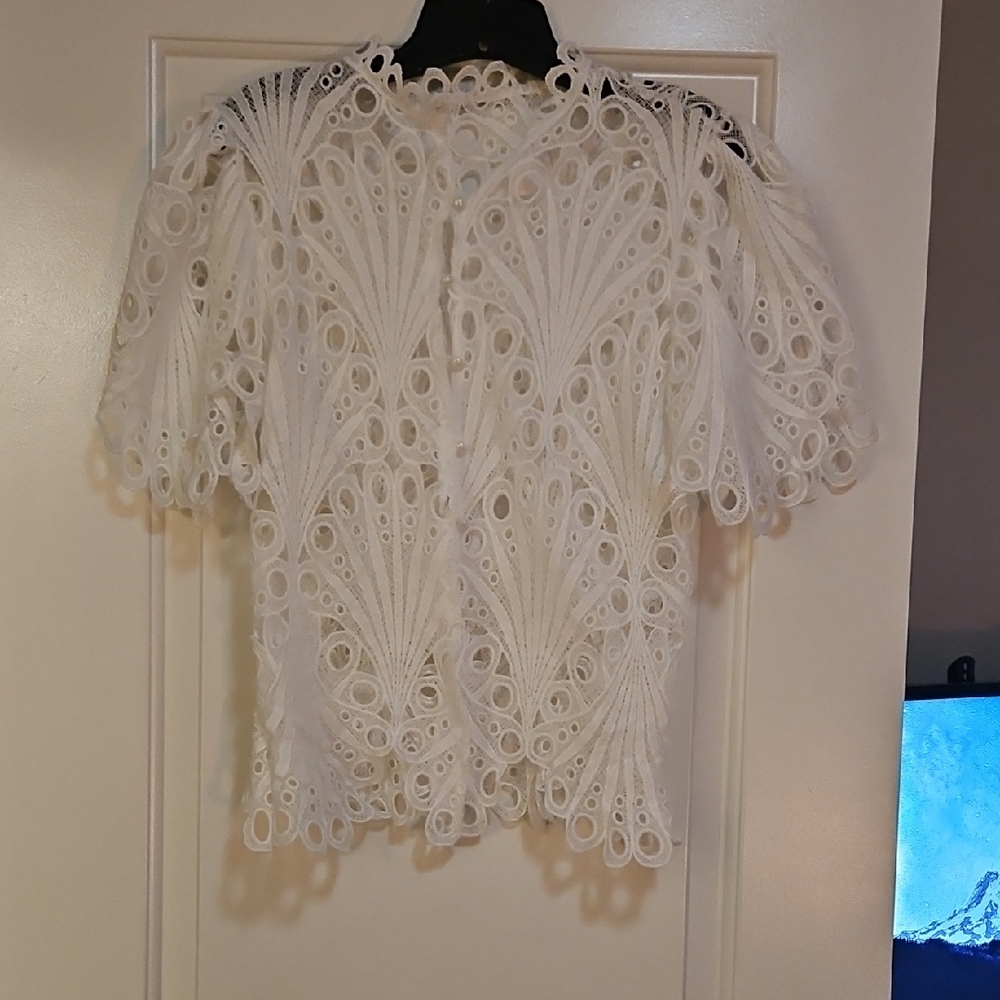 Elegant White Lace Women's Top